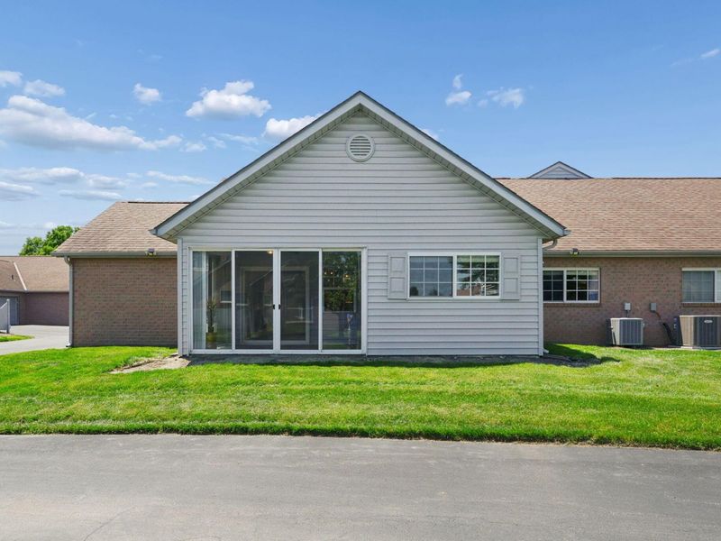 4969 Meadow Run Drive , Hilliard, OH 43026 Photo 24