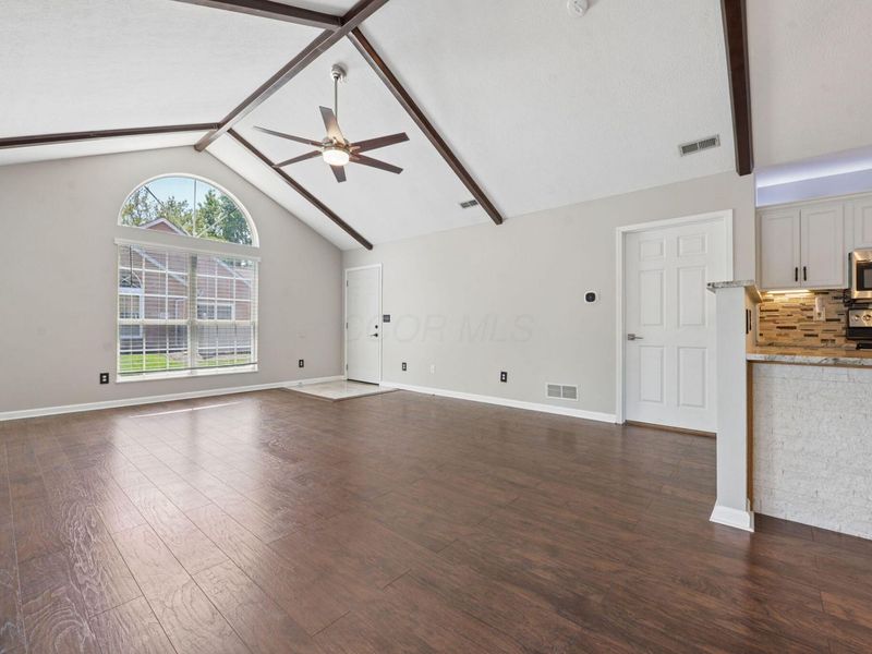 4969 Meadow Run Drive , Hilliard, OH 43026 Photo 6