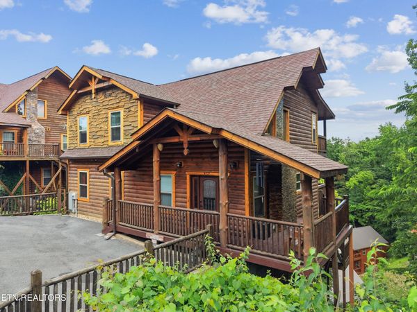 452 Alpine Mountain Way, Pigeon Forge, TN 37863