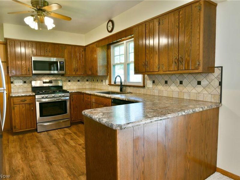 4975 Maple Drive, Vienna, OH 44473 Photo 15