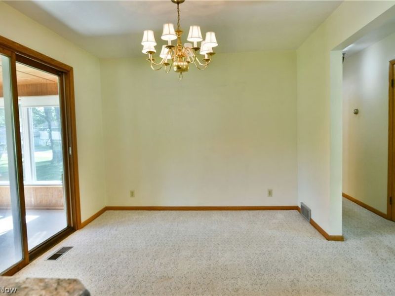 4975 Maple Drive, Vienna, OH 44473 Photo 19
