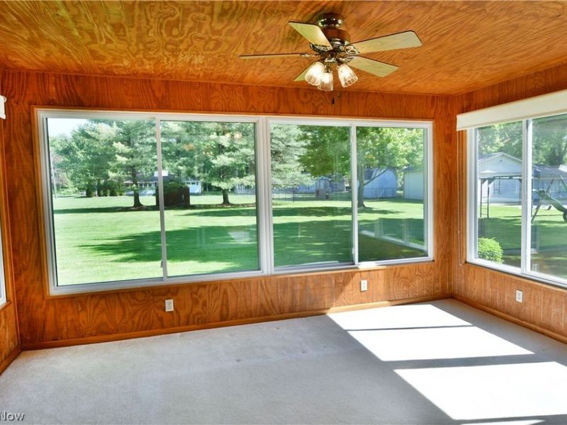 4975 Maple Drive, Vienna, OH 44473 Photo 20