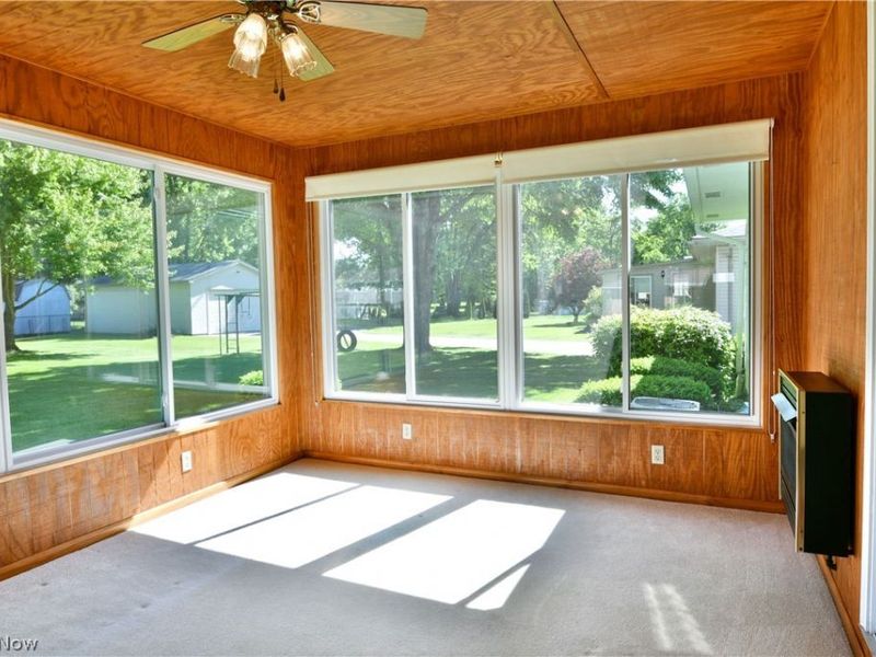 4975 Maple Drive, Vienna, OH 44473 Photo 21