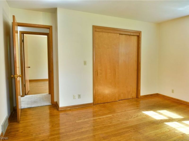 4975 Maple Drive, Vienna, OH 44473 Photo 31