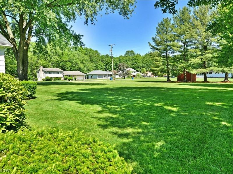 4975 Maple Drive, Vienna, OH 44473 Photo 47