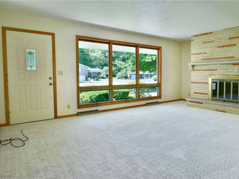 4975 Maple Drive, Vienna, OH 44473 Photo 9