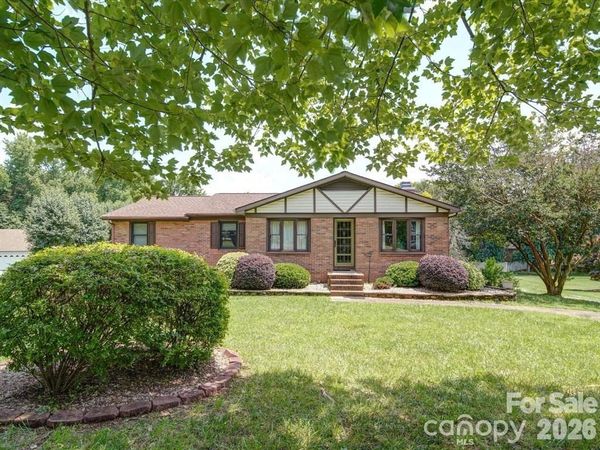627 Lancer Court NW, Concord, NC 28027