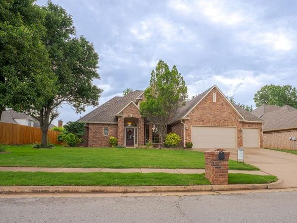 2416 Glen Hollow Road, Edmond, OK 73034