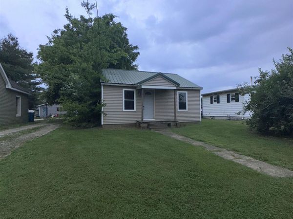 203 EAST Avenue, Anna, IL 62906