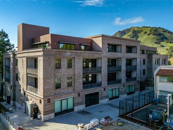 581 Higuera Street, Unit 204, San Luis Obispo, CA 93401