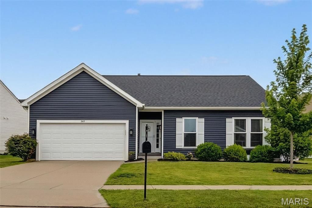 545 Crystal Stream Drive, Wentzville, MO 63385 Main Photo