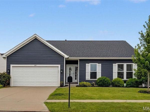 545 Crystal Stream Drive, Wentzville, MO 63385