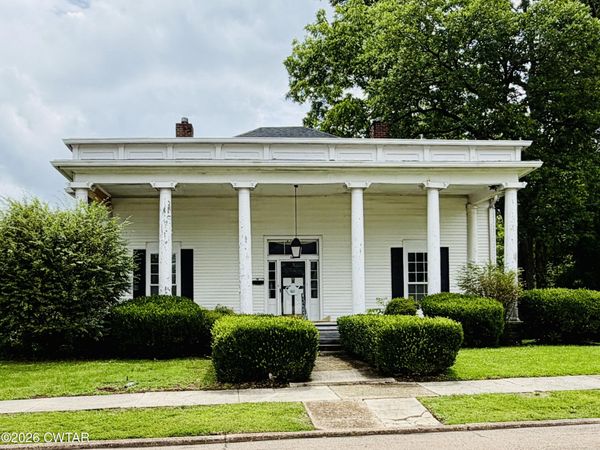 601 S College Street , Trenton, TN 38382