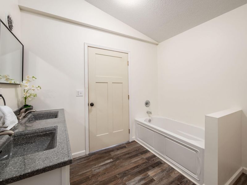 704 E Columbus Street, Kenton, OH 43326 Photo 19
