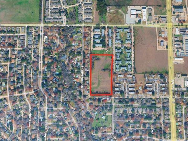 300 W Wintergreen Road, DeSoto, TX 75115