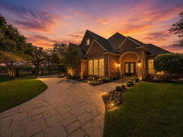 2726 Country Club Road, Pantego, TX 76013