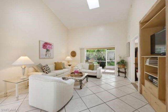 4718 Via Carmen, Naples, FL 34105 Photo