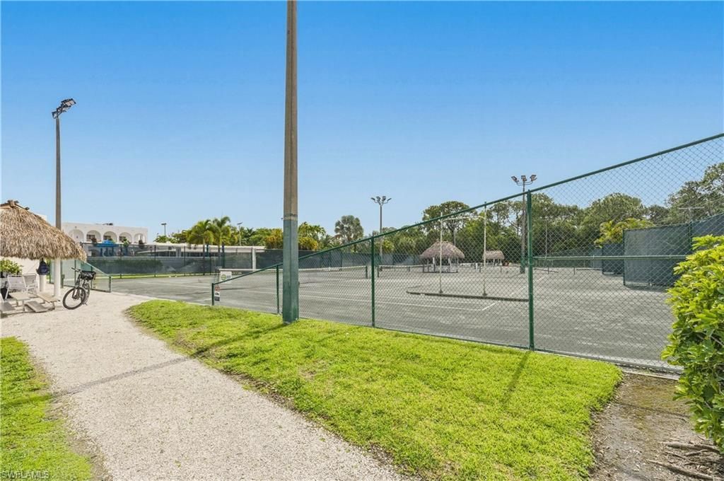 4718 Via Carmen, Naples, FL 34105 Photo