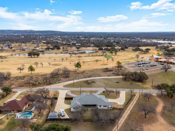 625 Skyline DR, Kingsland, TX 78639