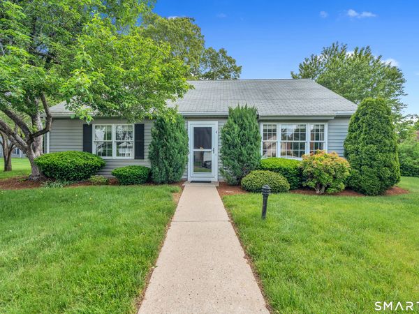 4 Aylesbury, Unit 4, Madison, CT 06443