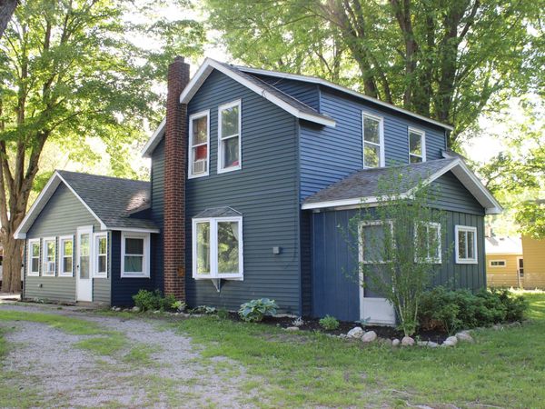 3727 S Ravenna Road, Ravenna, MI 49451