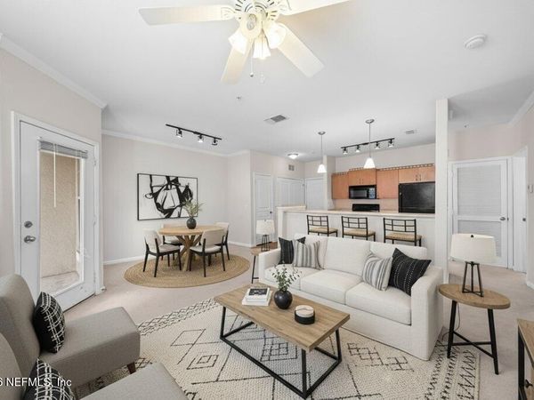 8290 GATE Parkway W, Unit 311, Jacksonville, FL 32216