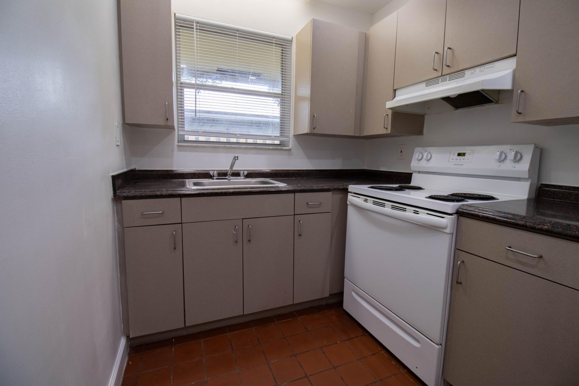 400 SW 8th Avenue, Unit #8, Fort Lauderdale, FL 33312 Photo