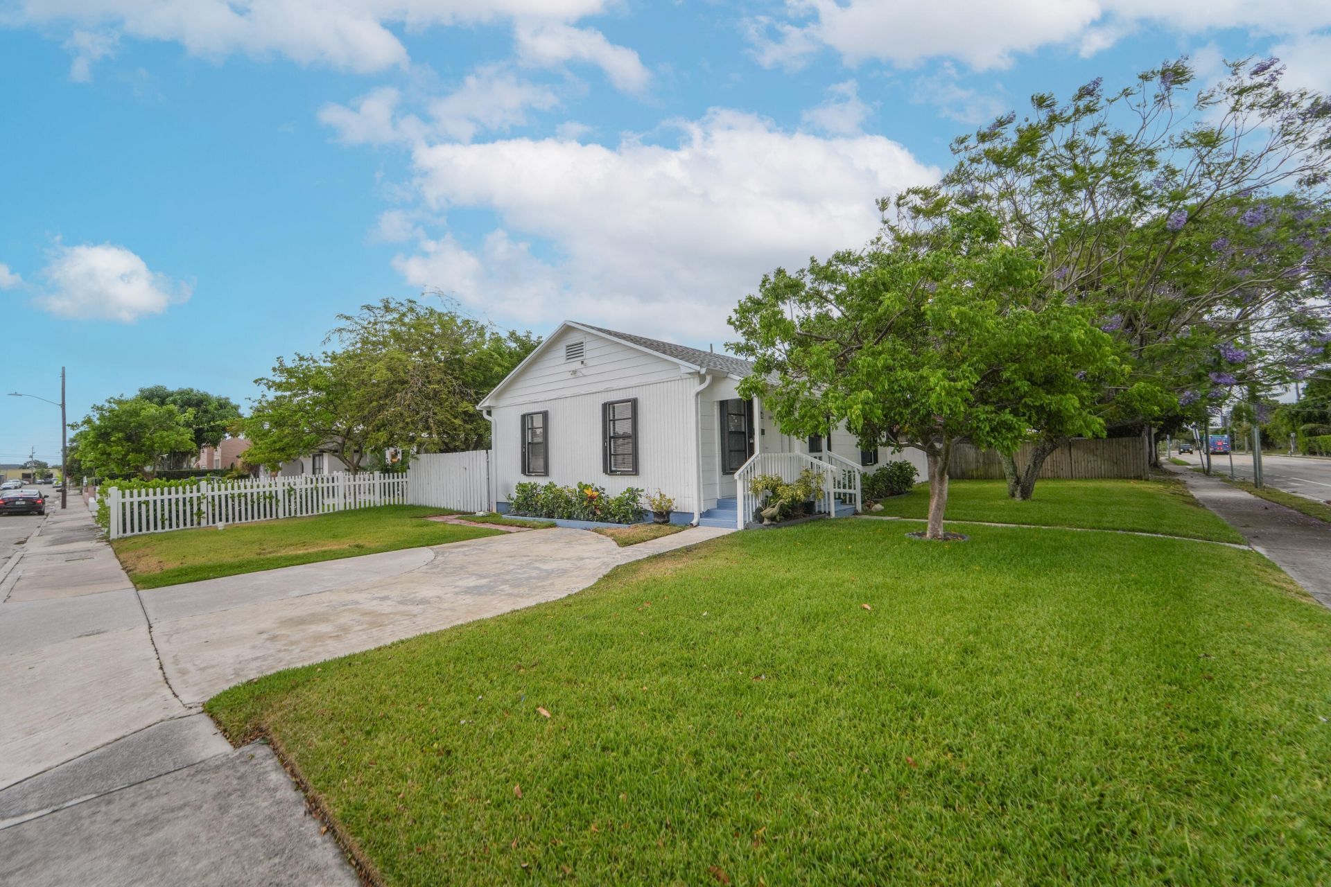 5000 Lake Avenue, West Palm Beach, FL 33405 Photo