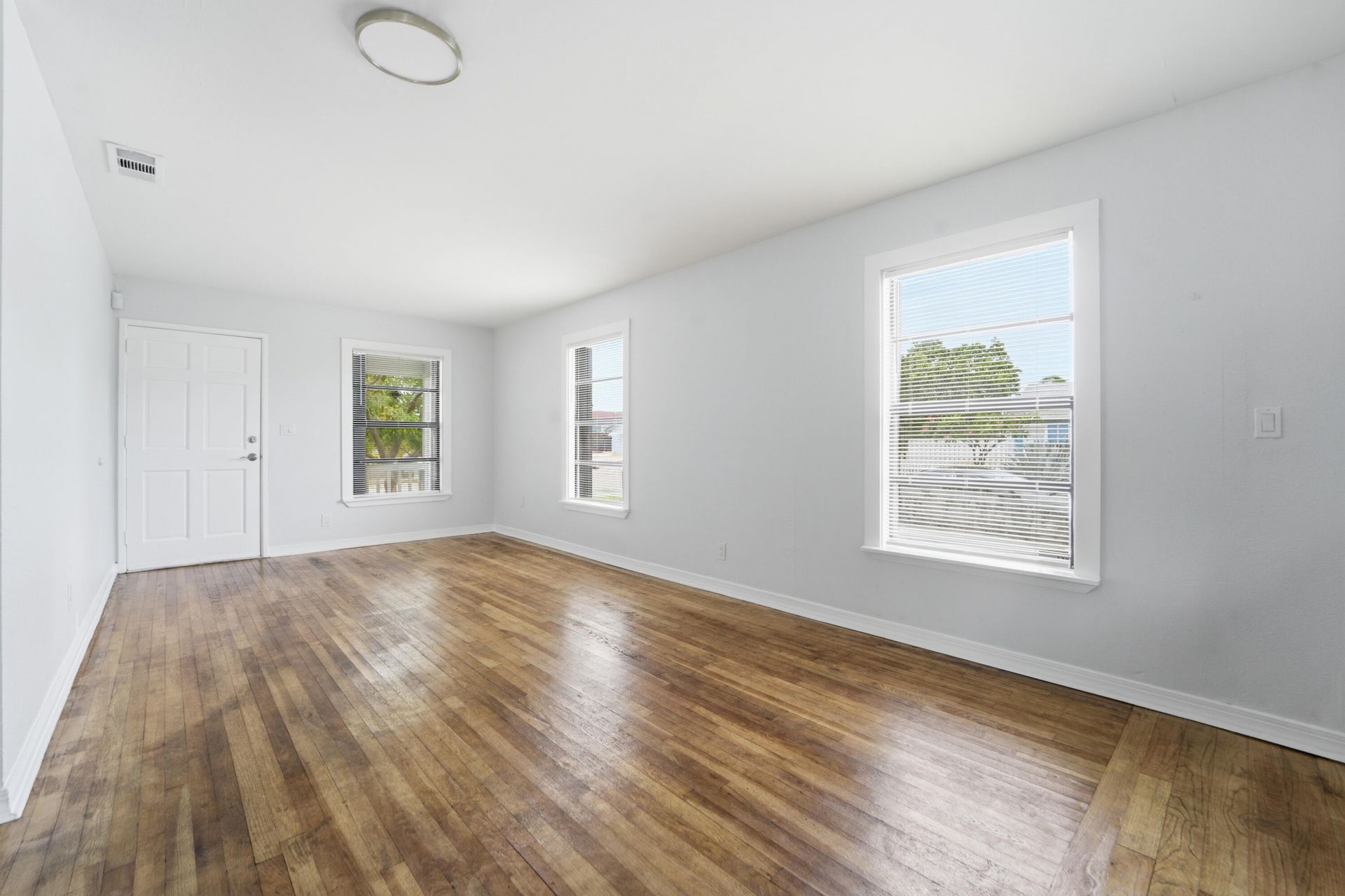 5000 Lake Avenue, West Palm Beach, FL 33405 Photo