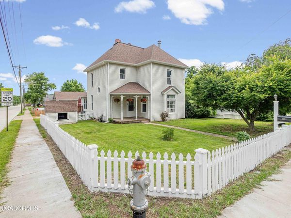 401 E 9TH STREET, Fulton, MO 65251
