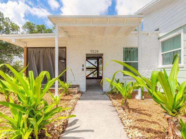 5528 W Bayshore Drive, Port Orange, FL 32127