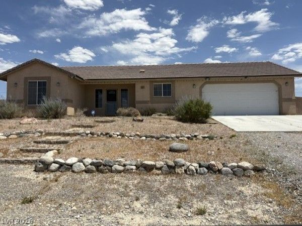 1211 Warehouse Road , Pahrump, NV 89048