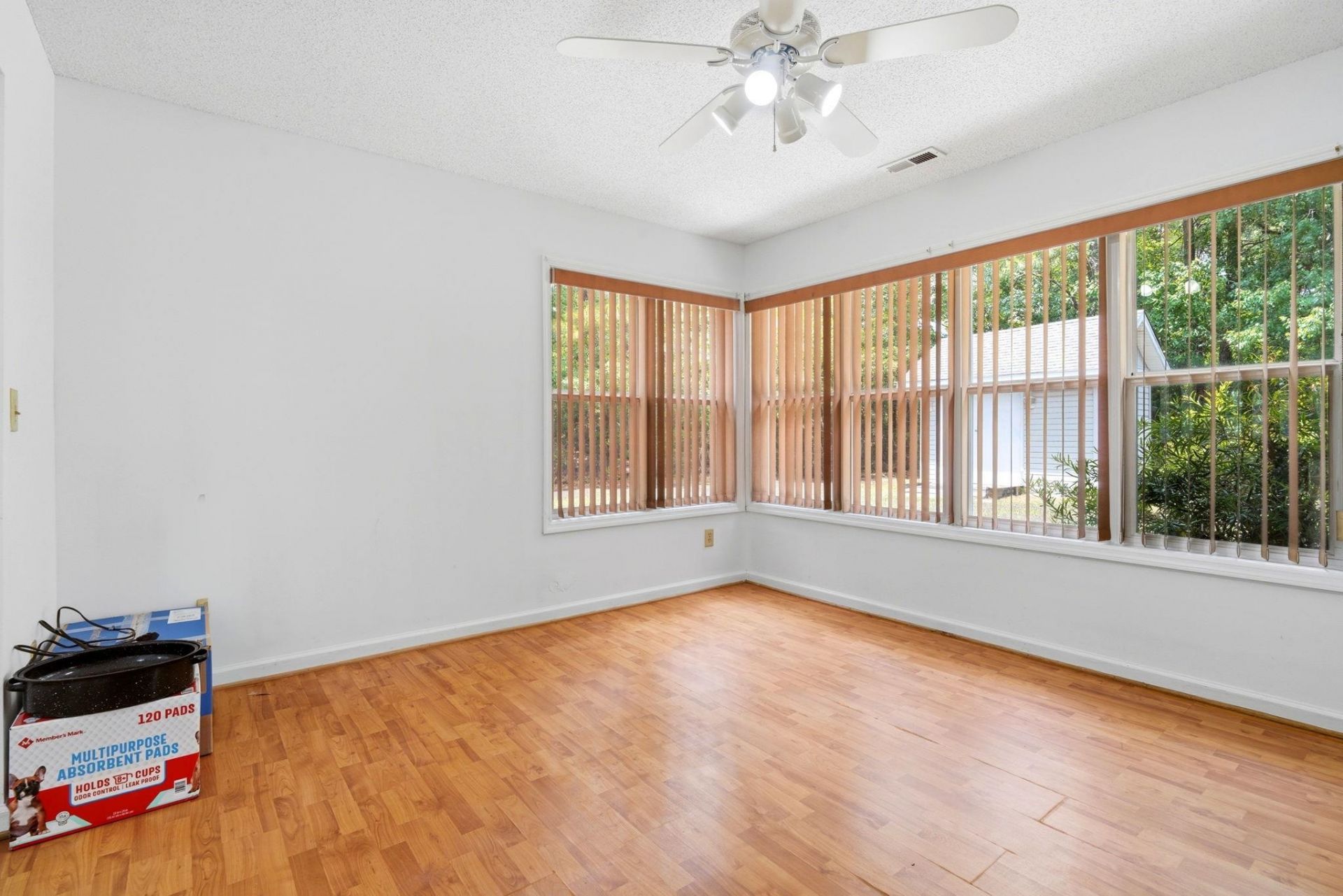 106 Sharon Ct. Photo 11