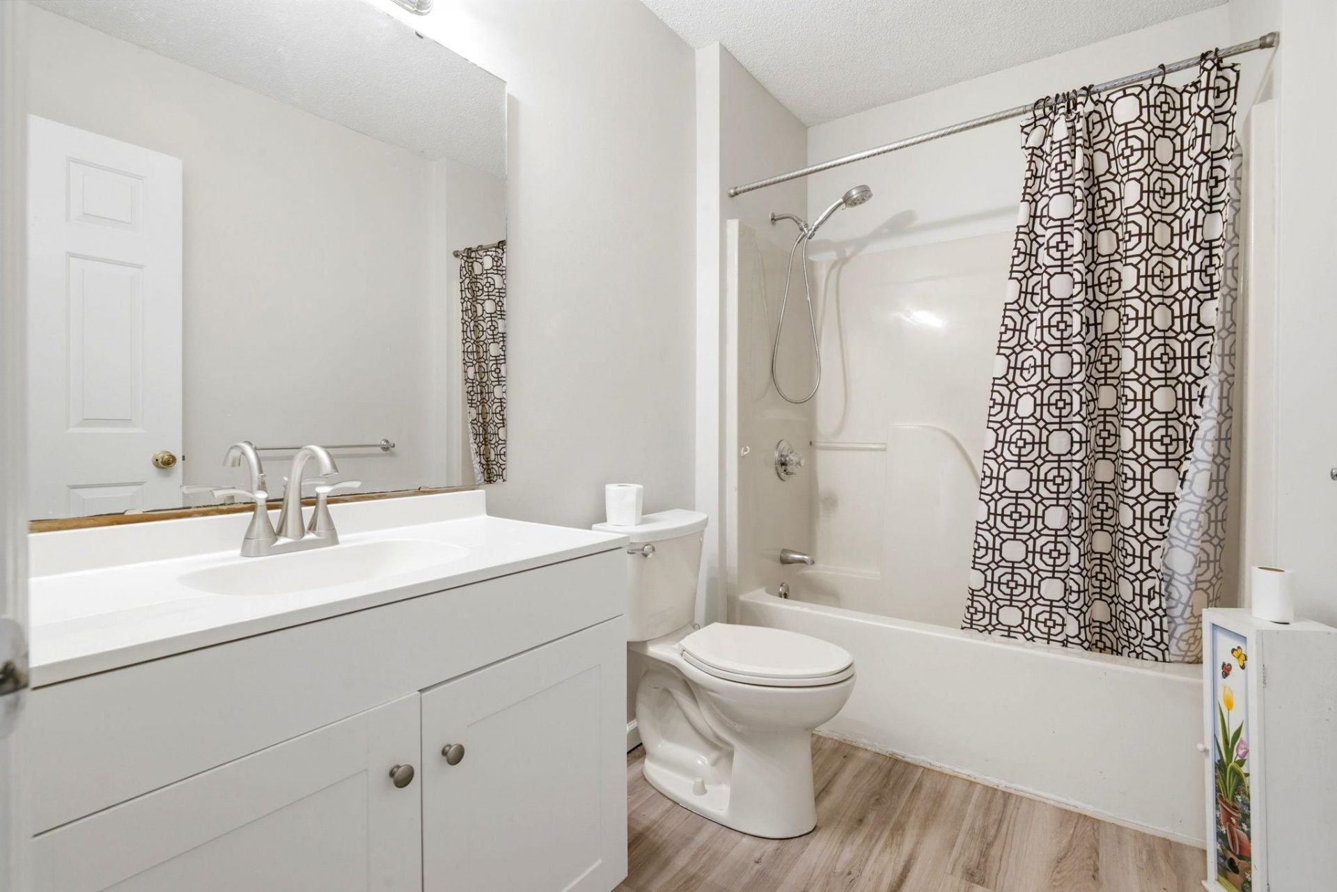 106 Sharon Ct. Photo 15