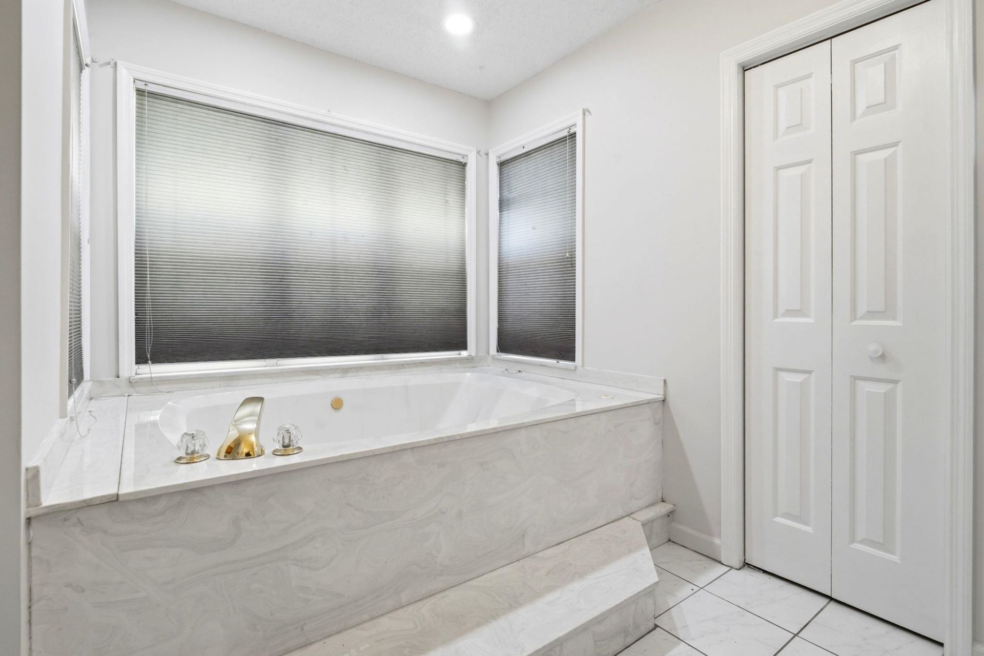 106 Sharon Ct. Photo 18