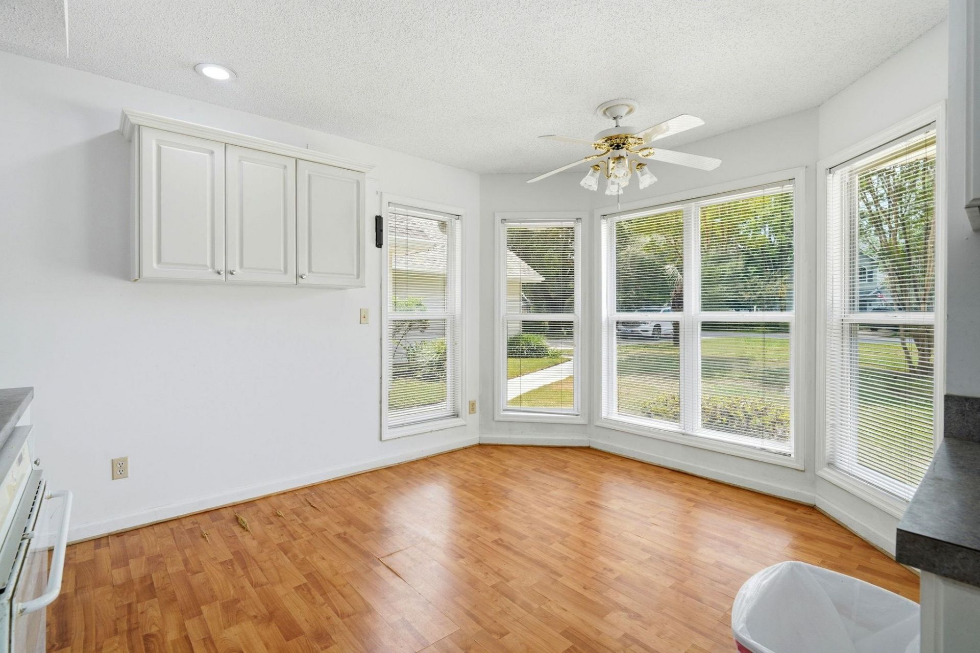 106 Sharon Ct. Photo 7
