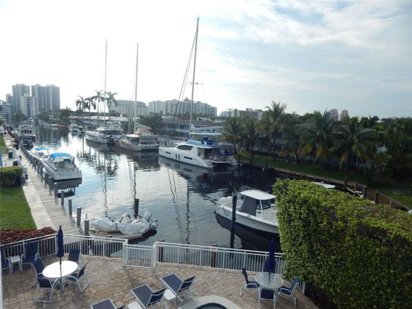 3220 Bayview Drive, Unit 314, Fort Lauderdale, FL 33306