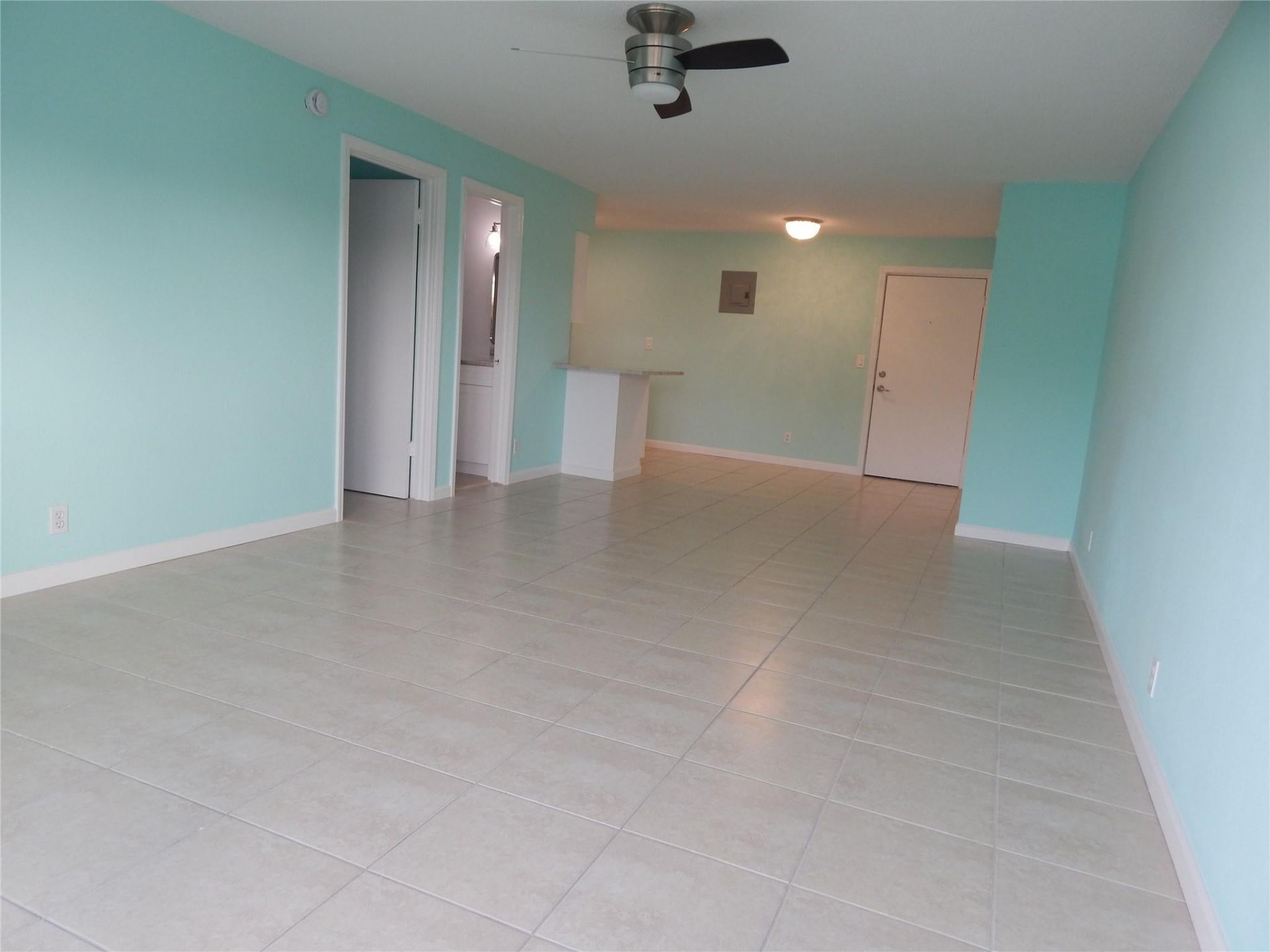 3220 Bayview Drive, Unit 314, Fort Lauderdale, FL 33306 Photo