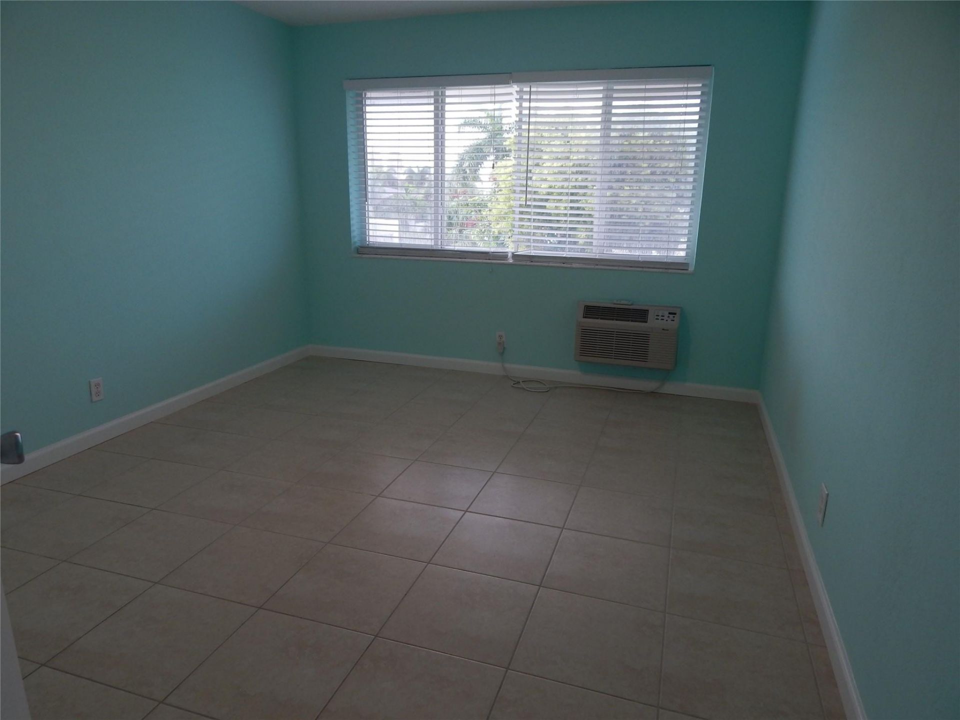 3220 Bayview Drive, Unit 314, Fort Lauderdale, FL 33306 Photo