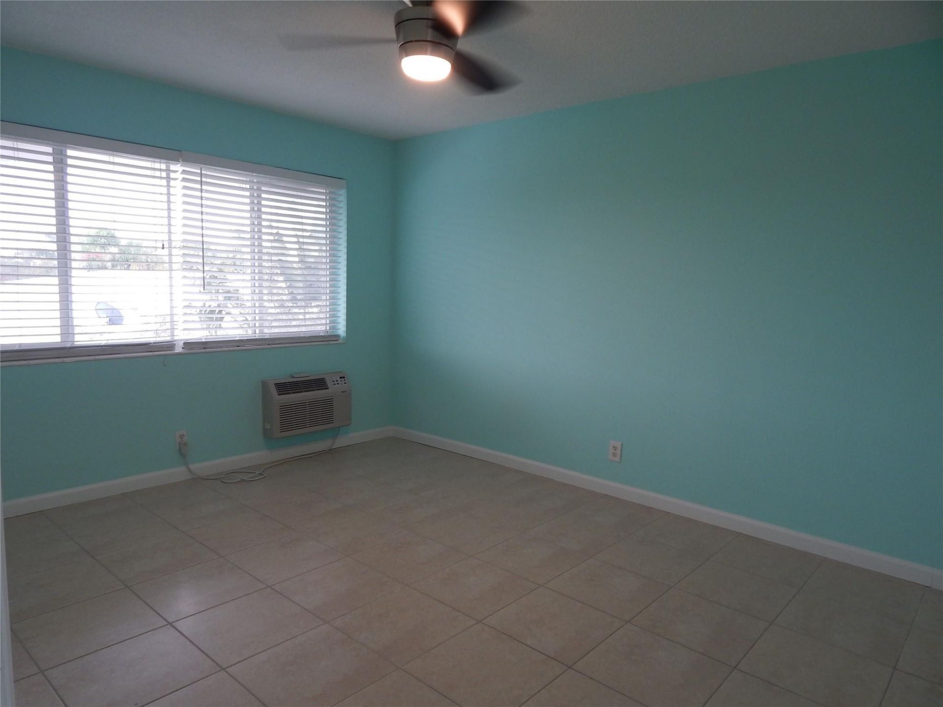 3220 Bayview Drive, Unit 314, Fort Lauderdale, FL 33306 Photo