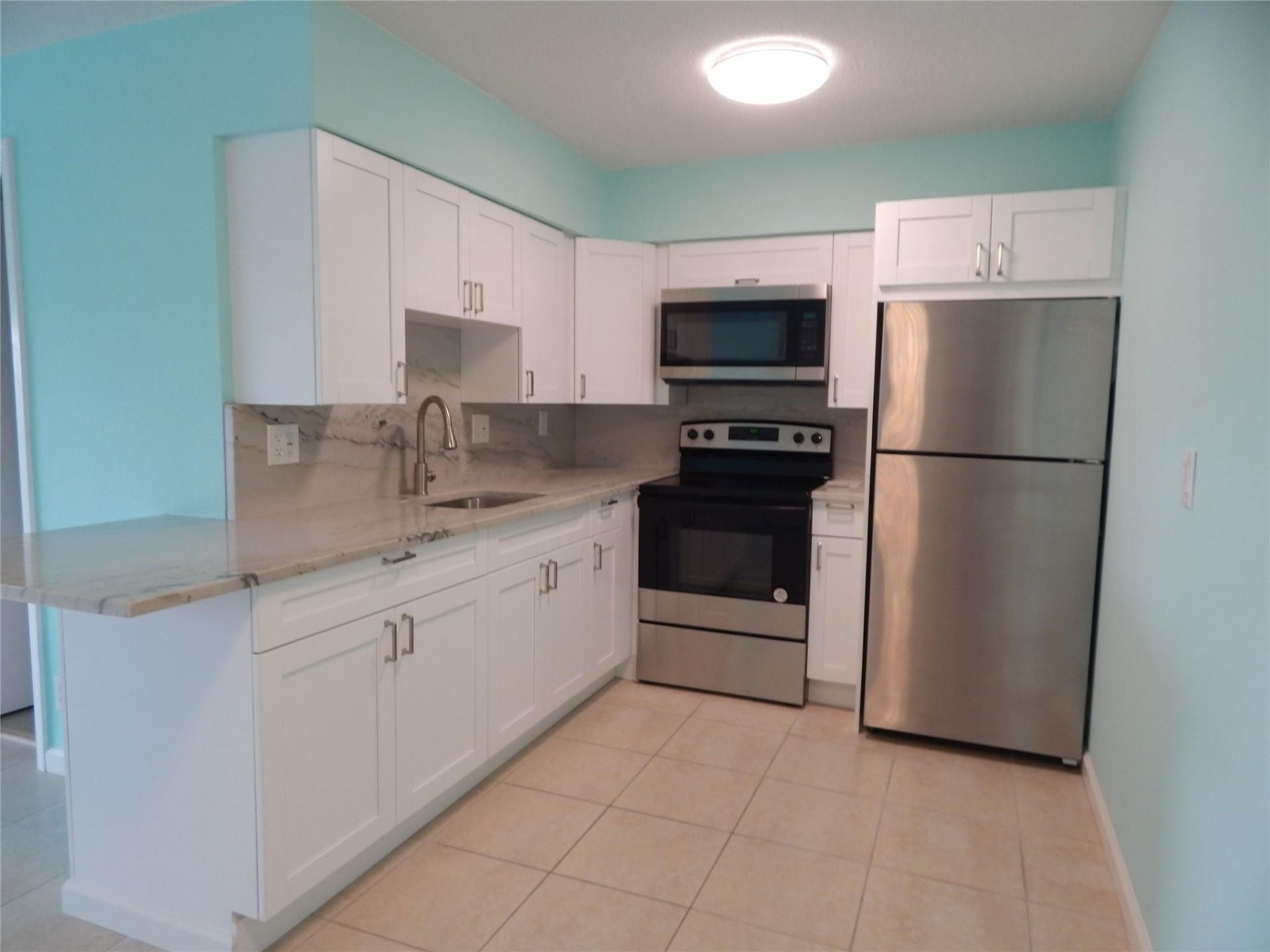 3220 Bayview Drive, Unit 314, Fort Lauderdale, FL 33306 Photo