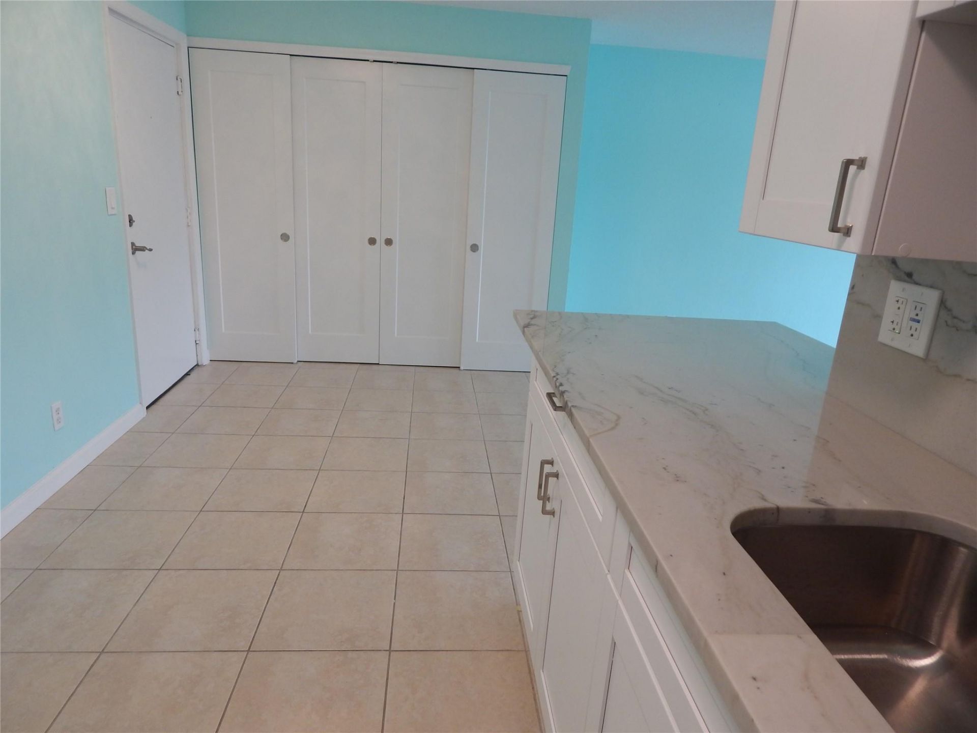 3220 Bayview Drive, Unit 314, Fort Lauderdale, FL 33306 Photo