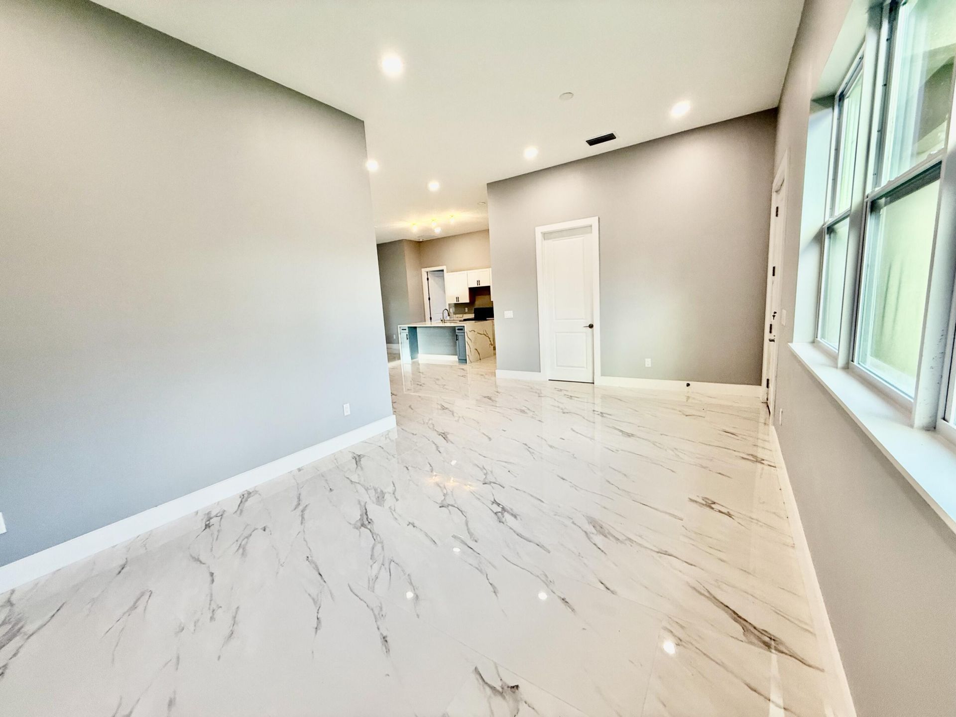 675 NE Moss Rose Place, Port Saint Lucie, FL 34983 Photo