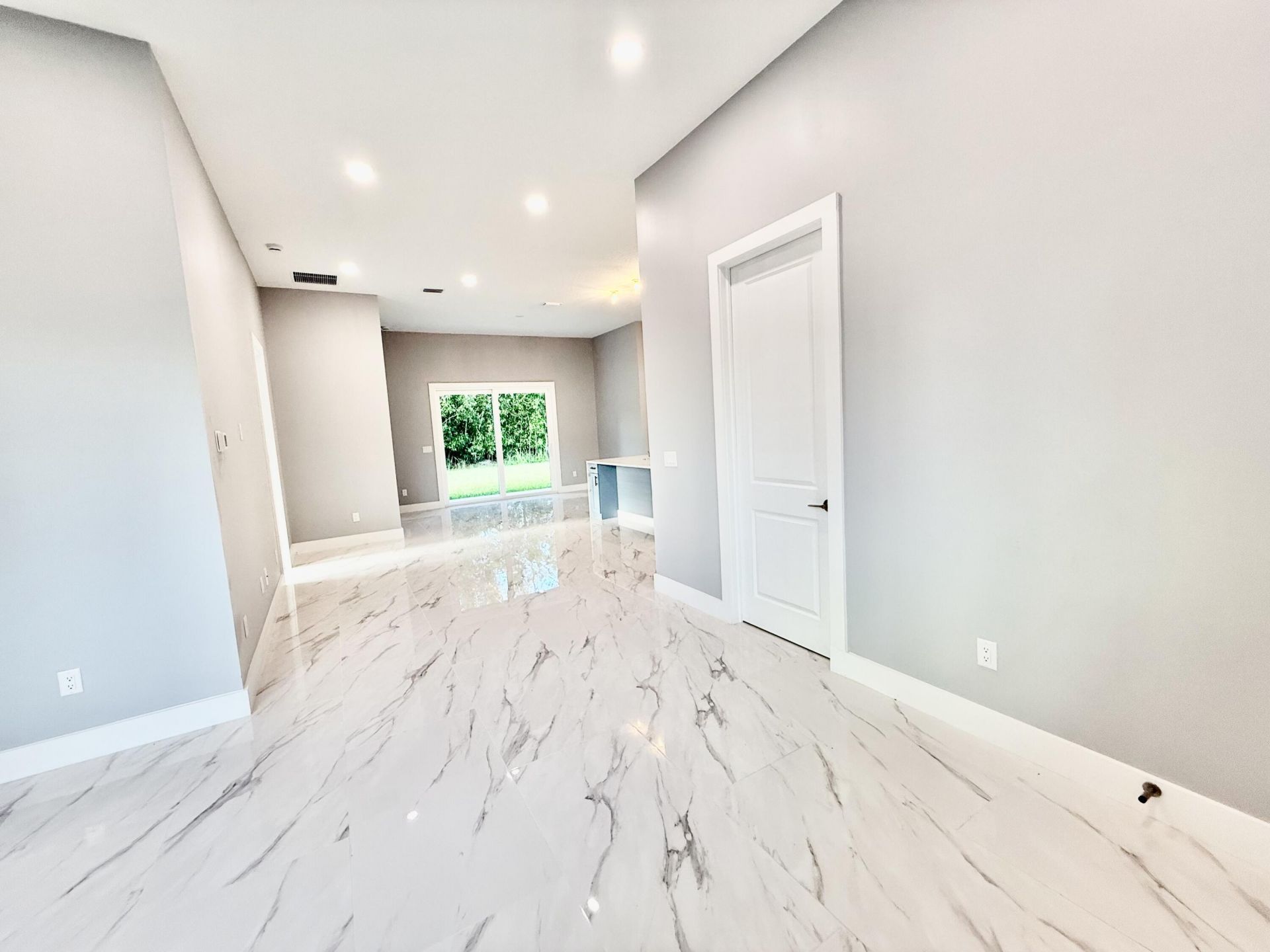 675 NE Moss Rose Place, Port Saint Lucie, FL 34983 Photo