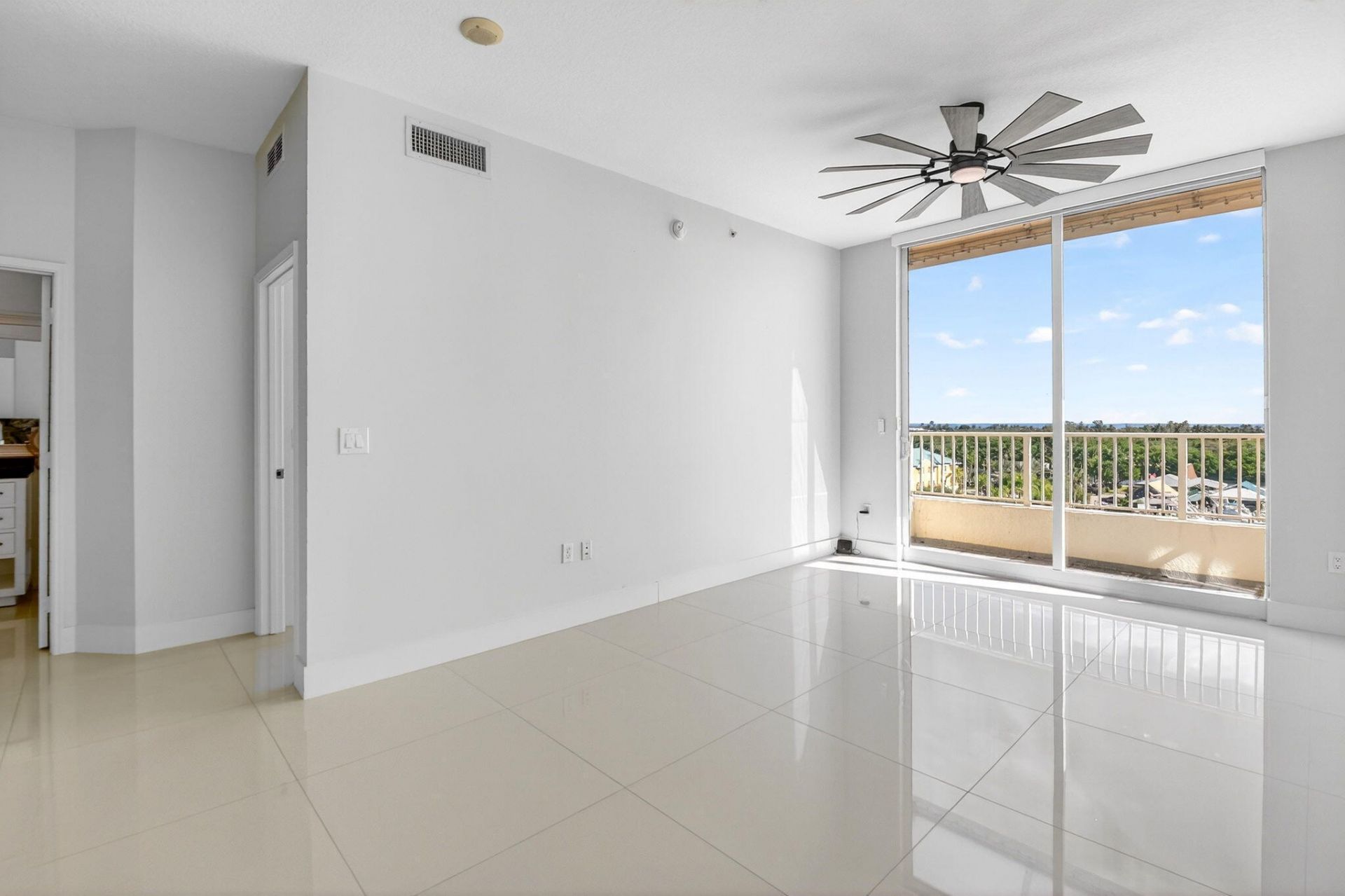 100 NE 6th Street, Unit Ph4, Boynton Beach, FL 33435 Photo