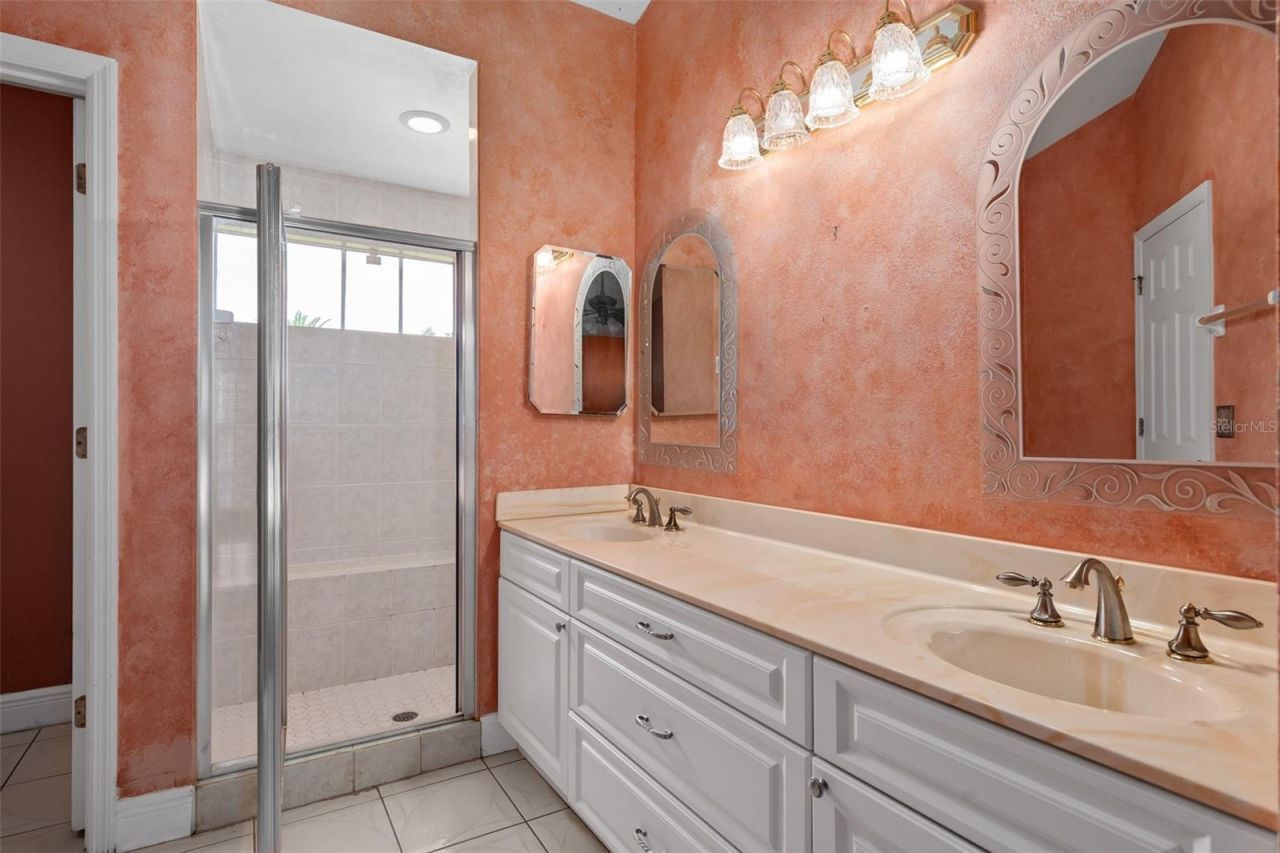 137 Madrona Drive , Eustis, FL 32726 Photo