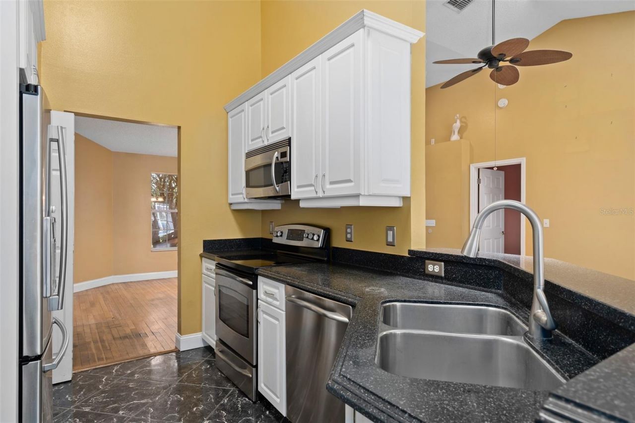 137 Madrona Drive , Eustis, FL 32726 Photo