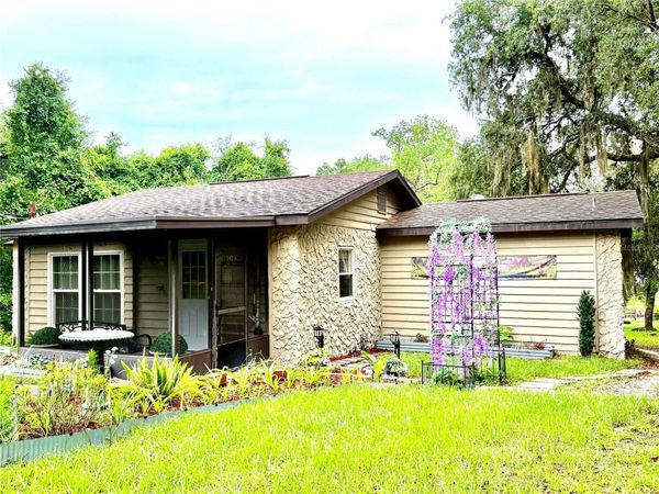 208 ASHLEY STREET , HAWTHORNE, FL 32640