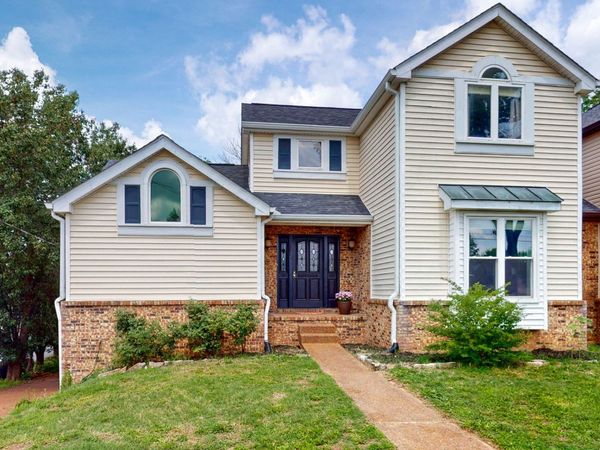 2128 E Hill Dr, Madison, TN 37115
