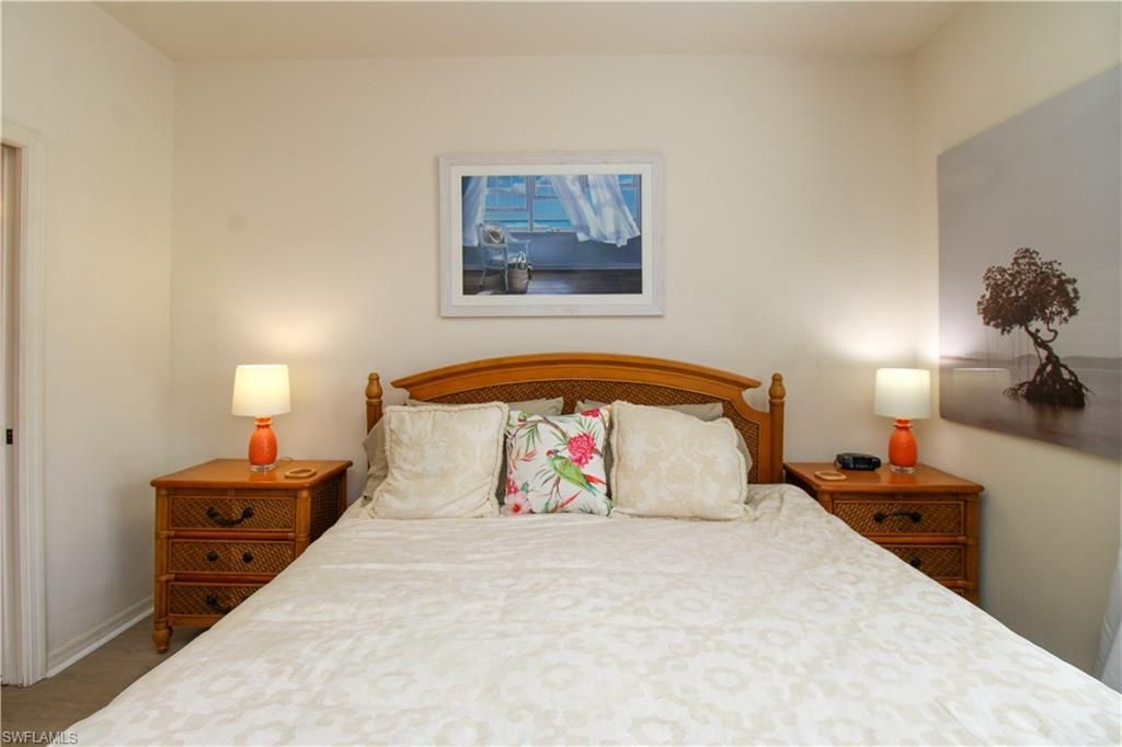 519 Roma Ct , Unit 3206, Naples, FL 34110 Photo